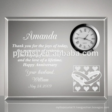 Horloge en cristal carrée avec le logo adapté aux besoins du client pour la faveur de mariage